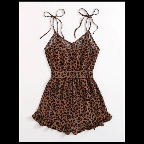 🌟SALE🌟 NEVER WORN Shein Curve Leopard Print Romper - Picture 2 of 8